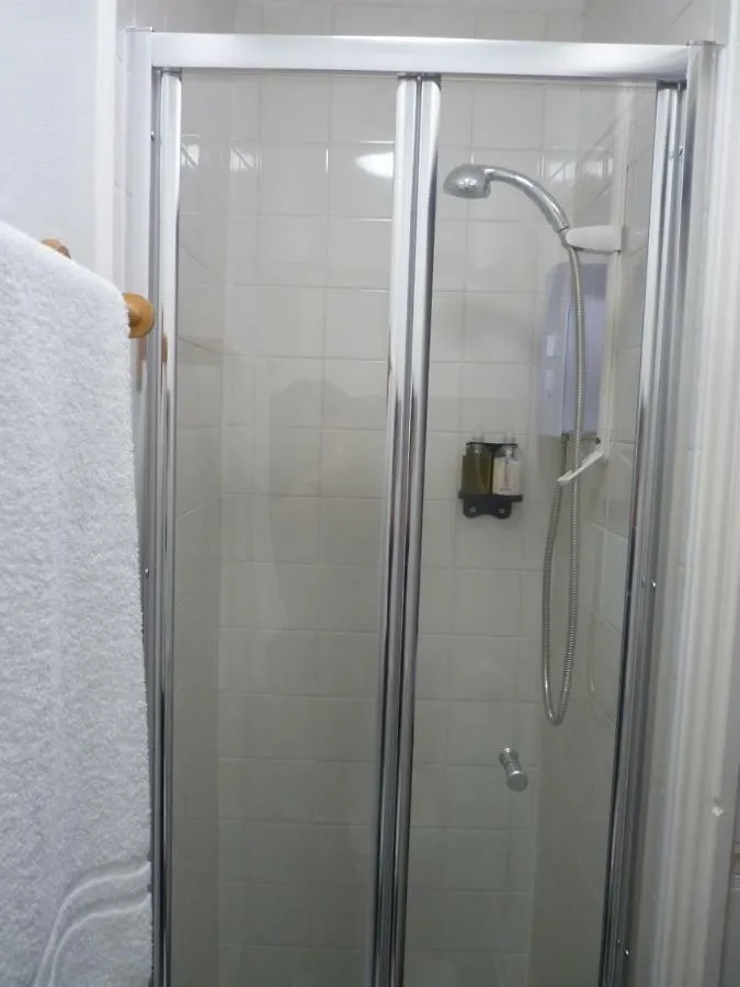 Kenways Guest House Scarborough
